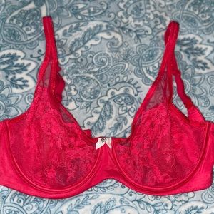 Victoria’s Secret 36DD bra